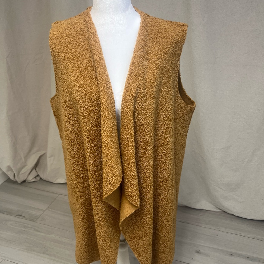 Max Studio Women's Sweater‎ Duster Vest Caramel Tan Sz M